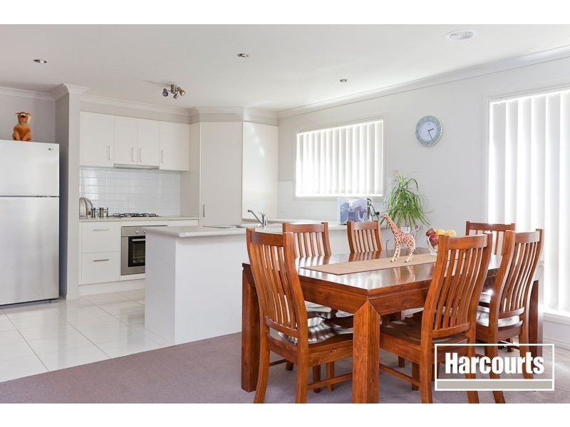 14 Laurina Link, Pakenham VIC 3810