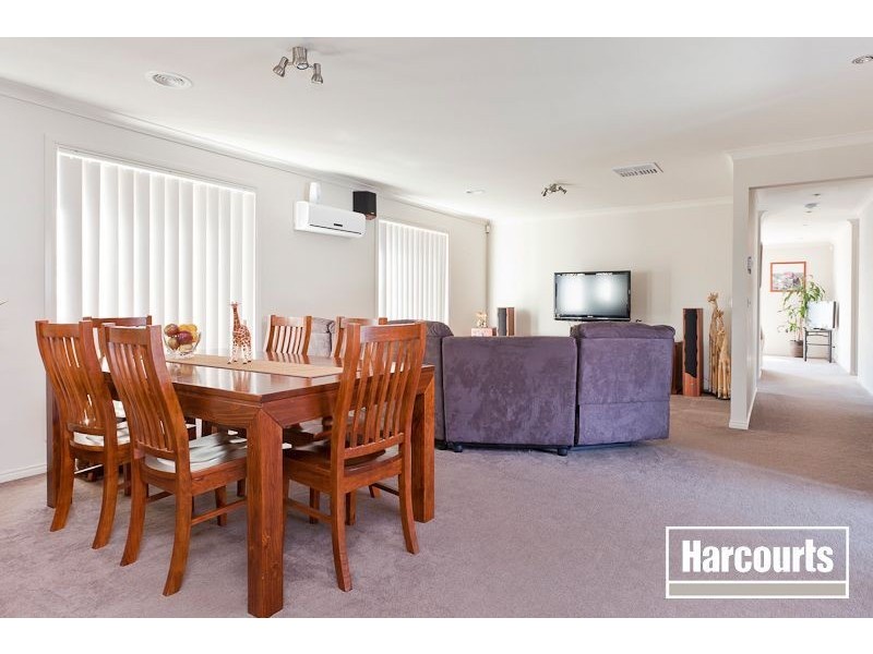 14 Laurina Link, Pakenham VIC 3810