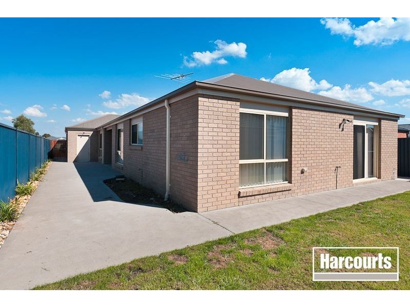 14 Laurina Link, Pakenham VIC 3810