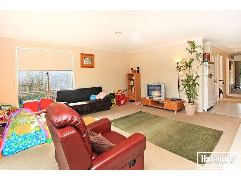 26 Kosta Boda Boulevard, Pakenham VIC 3810