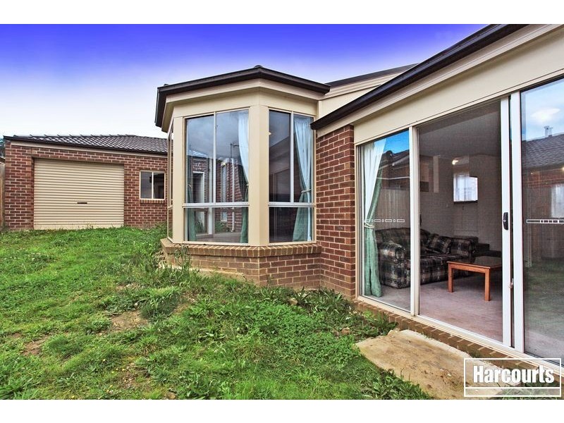 12 Johnsons Place, Pakenham VIC 3810