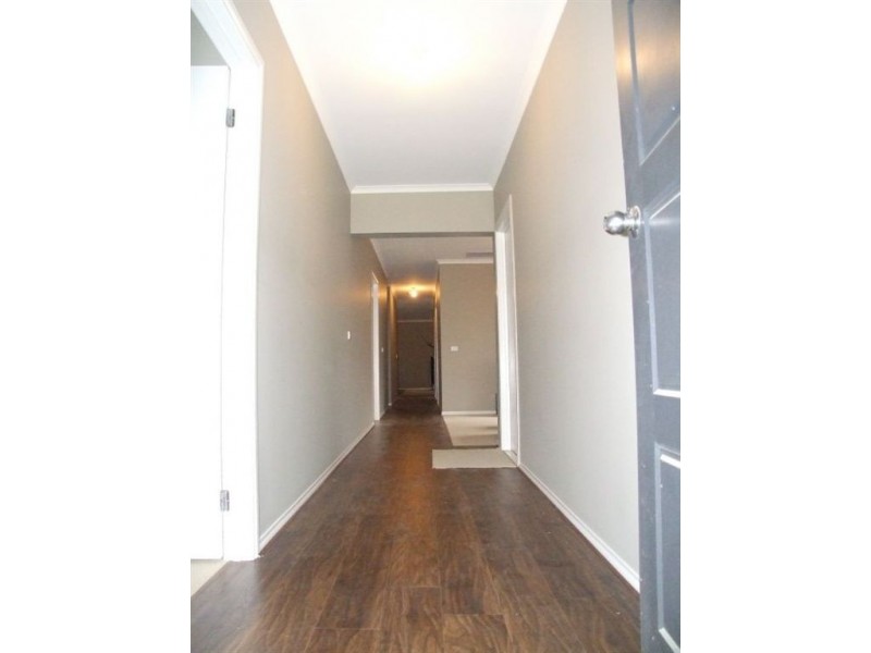 5 Howitt Place, Pakenham VIC 3810