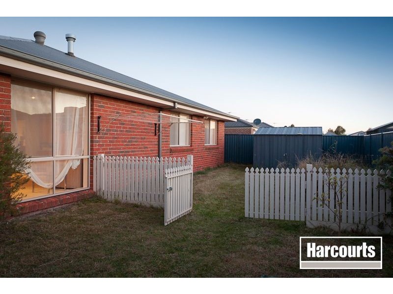 10 Paperbark Drive, Pakenham VIC 3810