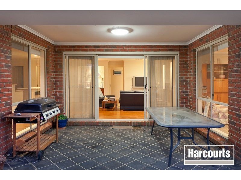 10 Paperbark Drive, Pakenham VIC 3810