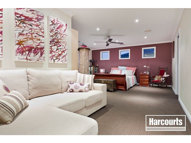 11 Mia Drive, Pakenham VIC 3810