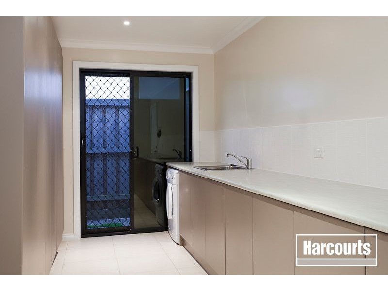 11 Mia Drive, Pakenham VIC 3810