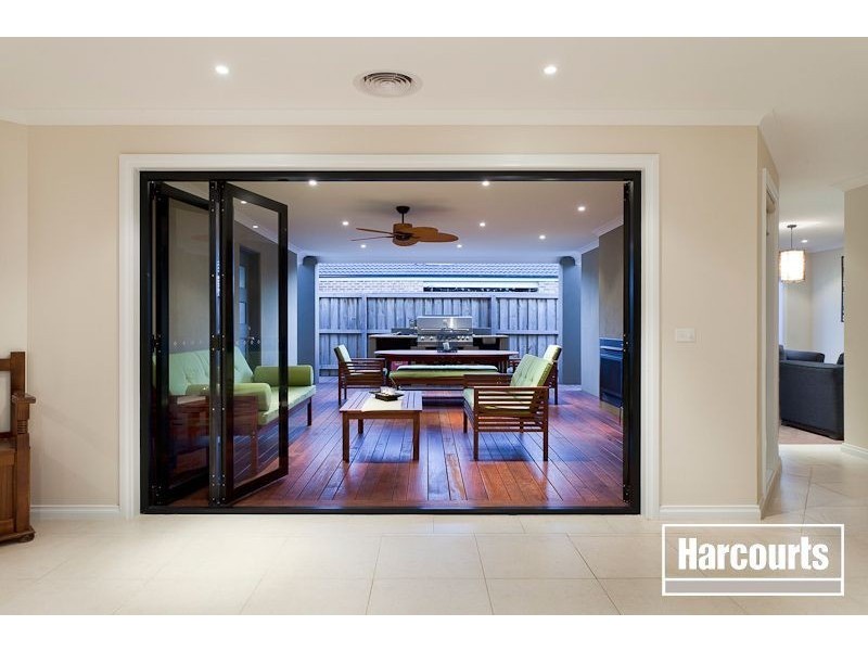 11 Mia Drive, Pakenham VIC 3810