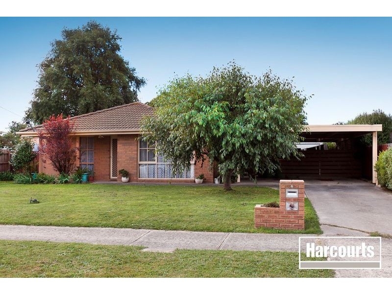 4 Simon Drive, Pakenham VIC 3810