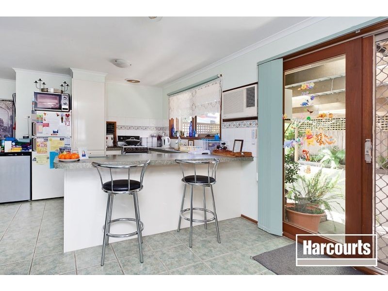 4 Simon Drive, Pakenham VIC 3810