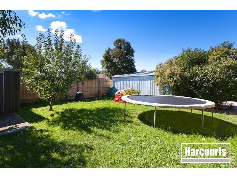 4 Simon Drive, Pakenham VIC 3810