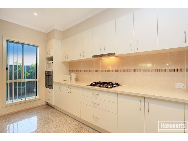 4 Everly Circuit, Pakenham VIC 3810