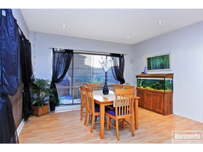 6 Lavender Avenue, Pakenham VIC 3810