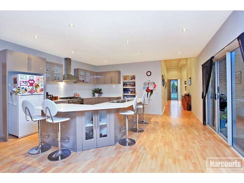 6 Lavender Avenue, Pakenham VIC 3810