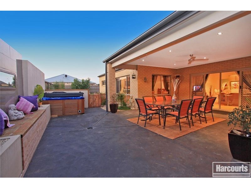 6 Lavender Avenue, Pakenham VIC 3810