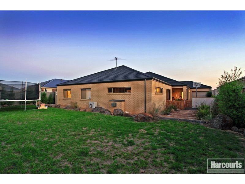 6 Lavender Avenue, Pakenham VIC 3810