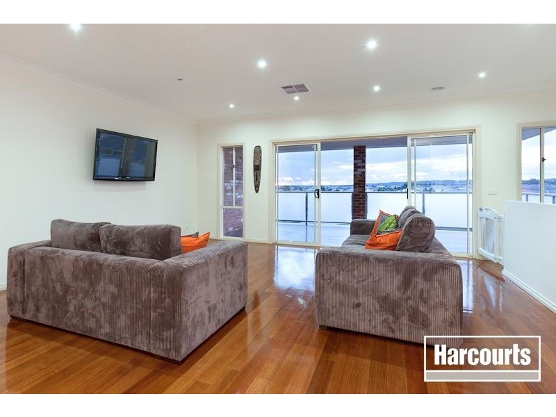 4 Charles Sturt Place, Pakenham VIC 3810