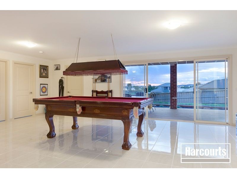 4 Charles Sturt Place, Pakenham VIC 3810