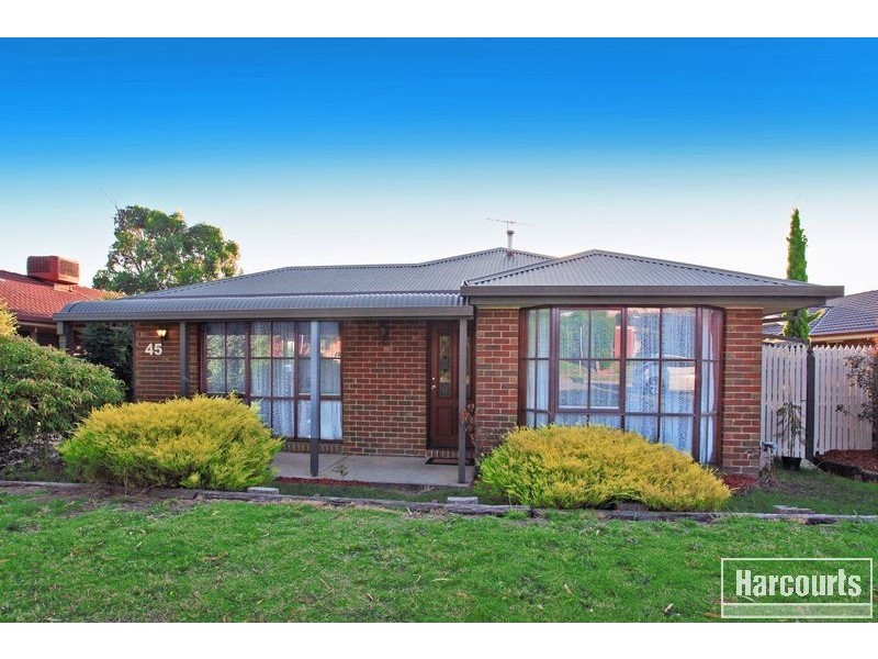 45 Balmoral Way, Pakenham VIC 3810