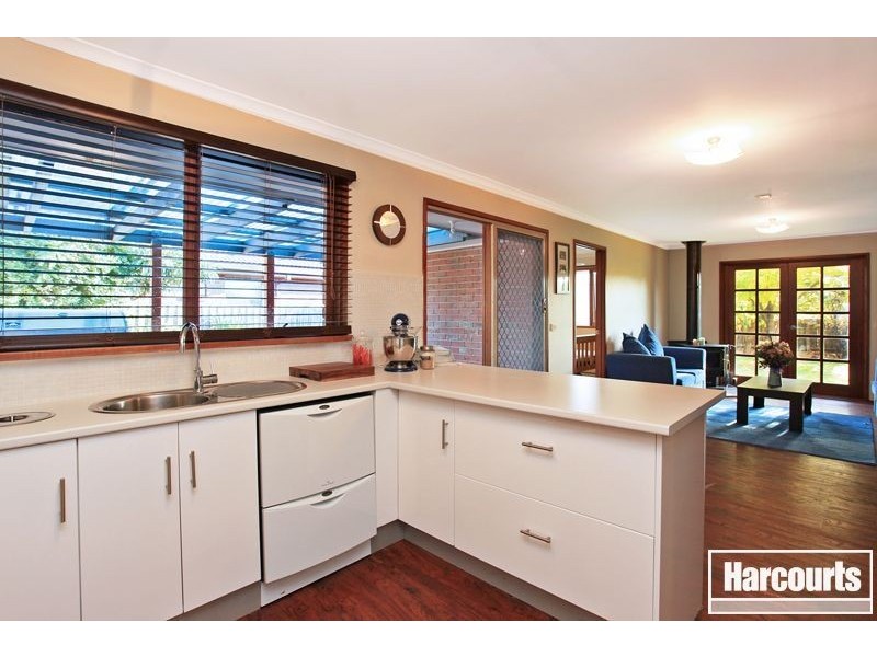 45 Balmoral Way, Pakenham VIC 3810