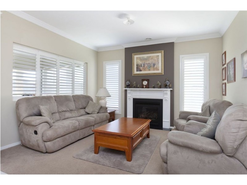 56 Banjo Paterson Drive, Pakenham VIC 3810