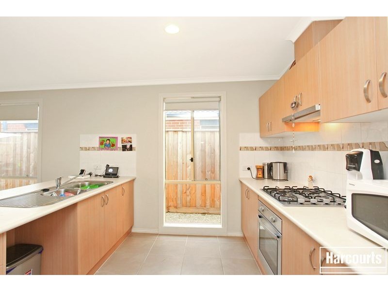 52 Kosta Boda Boulevard, Pakenham VIC 3810