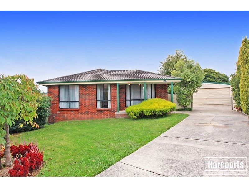 13 Angus Court, Pakenham VIC 3810