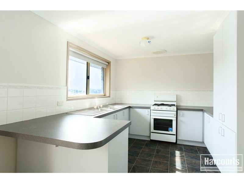 127 Eagle Drive, Pakenham VIC 3810