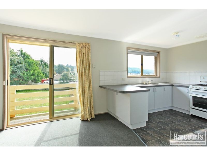 127 Eagle Drive, Pakenham VIC 3810