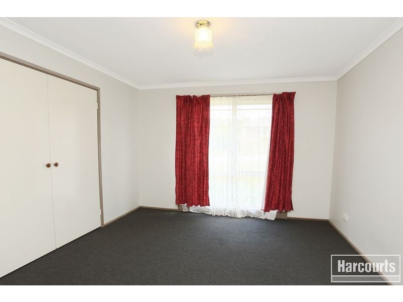 127 Eagle Drive, Pakenham VIC 3810