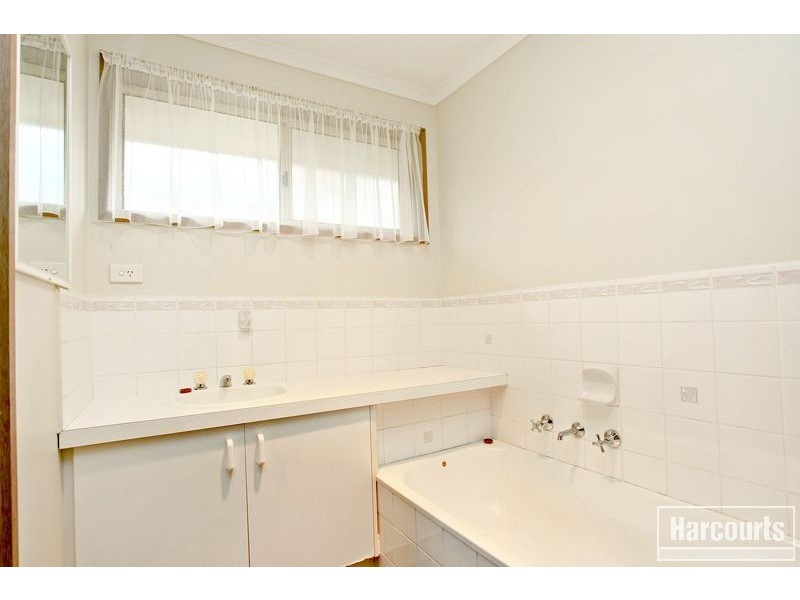 127 Eagle Drive, Pakenham VIC 3810