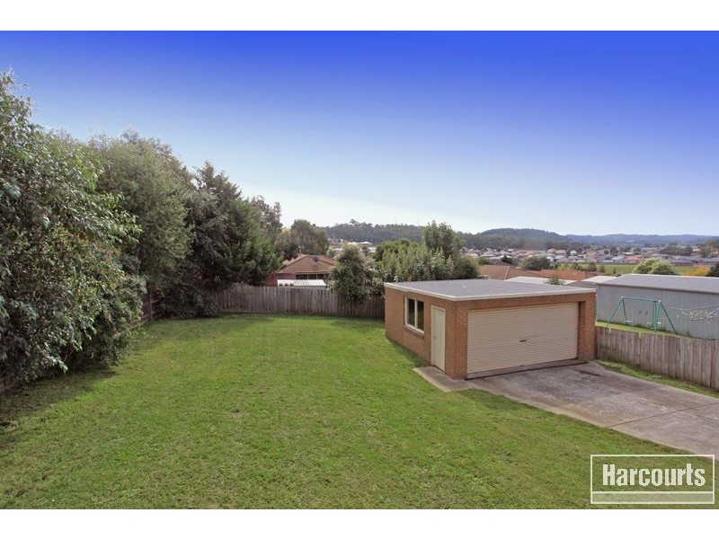 127 Eagle Drive, Pakenham VIC 3810