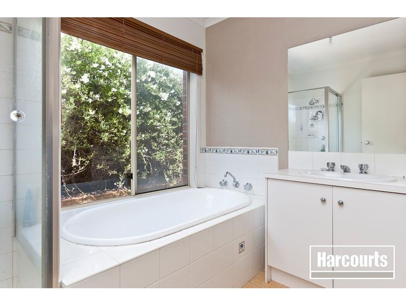 30 Jamie Court, Pakenham VIC 3810