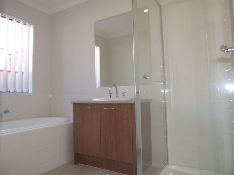 53 Gallery Way, Pakenham VIC 3810