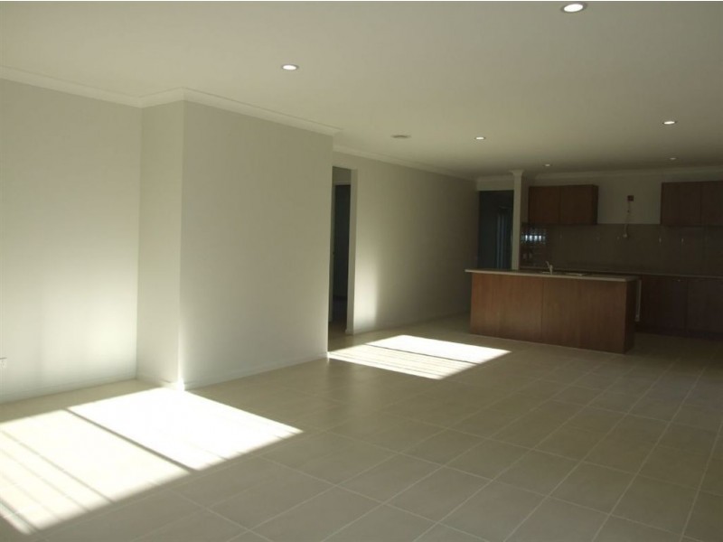 53 Gallery Way, Pakenham VIC 3810