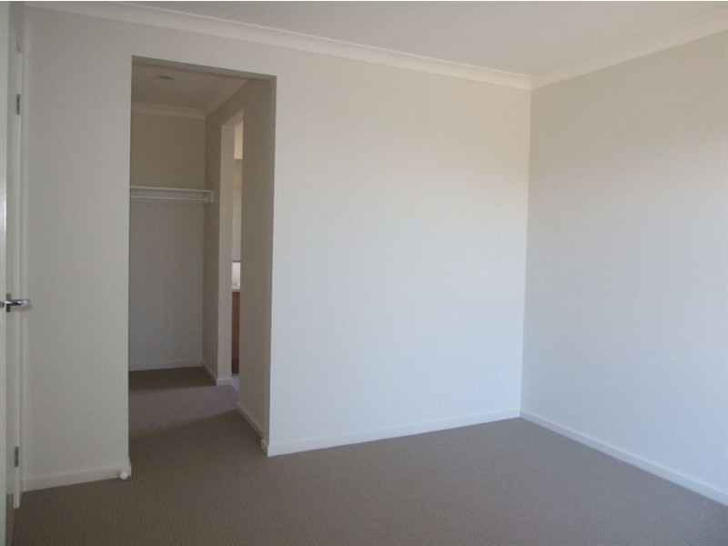 53 Gallery Way, Pakenham VIC 3810