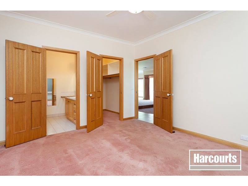 34 Eagle Drive, Pakenham VIC 3810