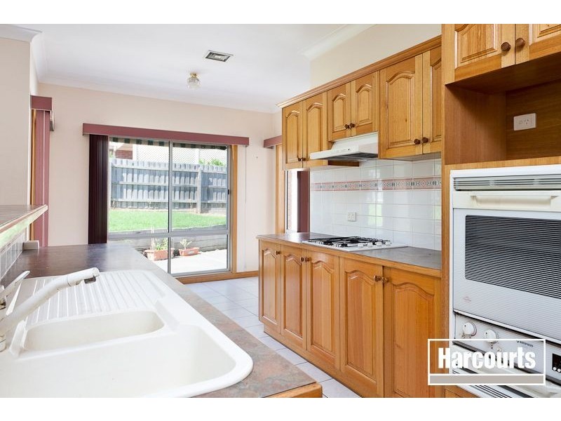 34 Eagle Drive, Pakenham VIC 3810