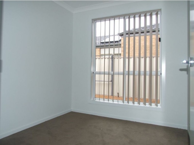 19 Debra Avenue, Pakenham VIC 3810