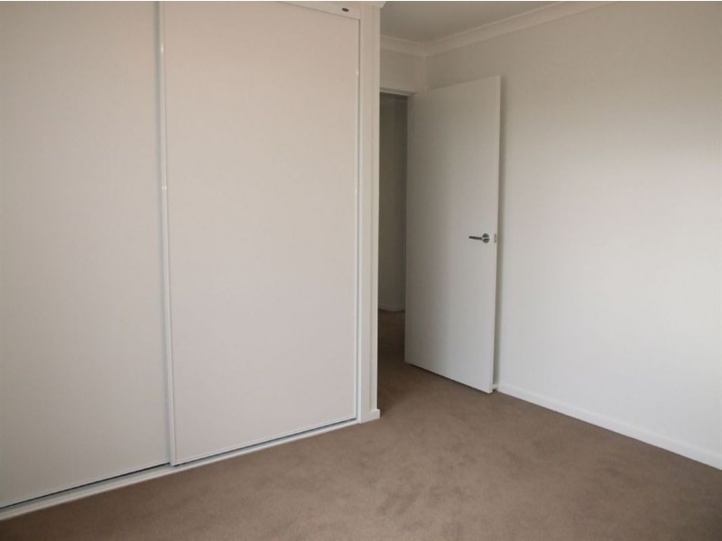 19 Debra Avenue, Pakenham VIC 3810