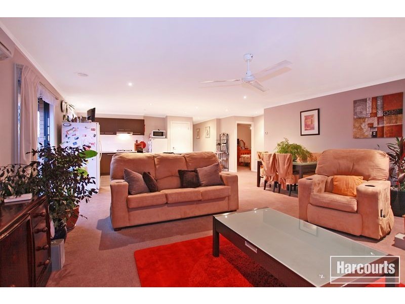 15 Viola Avenue, Pakenham VIC 3810