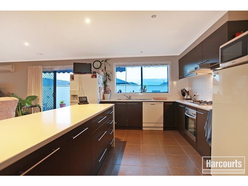 15 Viola Avenue, Pakenham VIC 3810