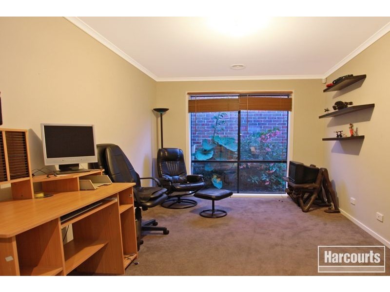 15 Viola Avenue, Pakenham VIC 3810