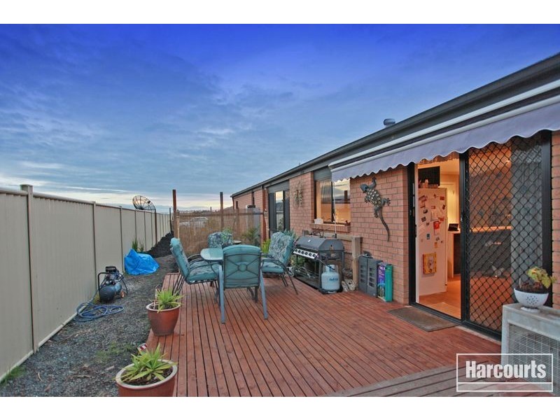 15 Viola Avenue, Pakenham VIC 3810