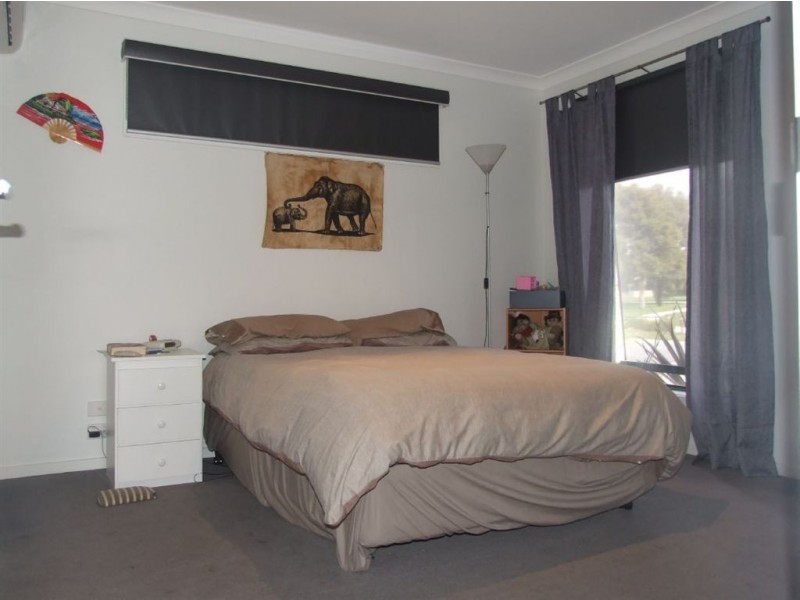 56 Kosta Boda Boulevard, Pakenham VIC 3810