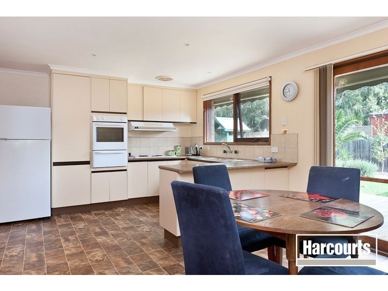 5 Harris Court, Pakenham VIC 3810