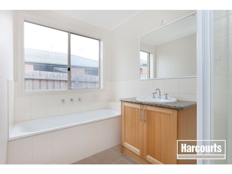 29 Manna Gum Drive, Pakenham VIC 3810