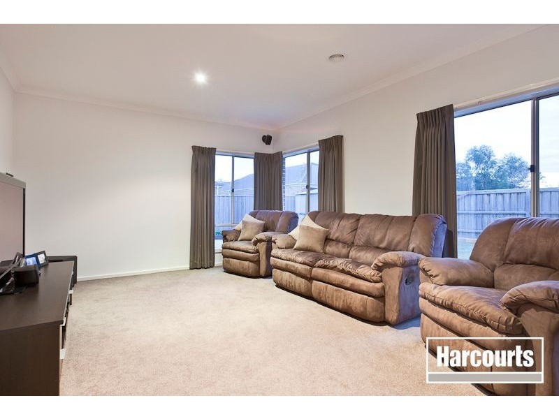 59 Banjo Paterson Drive, Pakenham VIC 3810