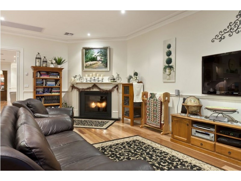 244 Thewlis Road, Pakenham VIC 3810