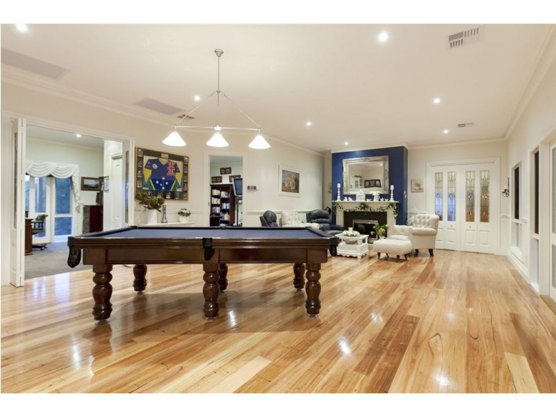 244 Thewlis Road, Pakenham VIC 3810