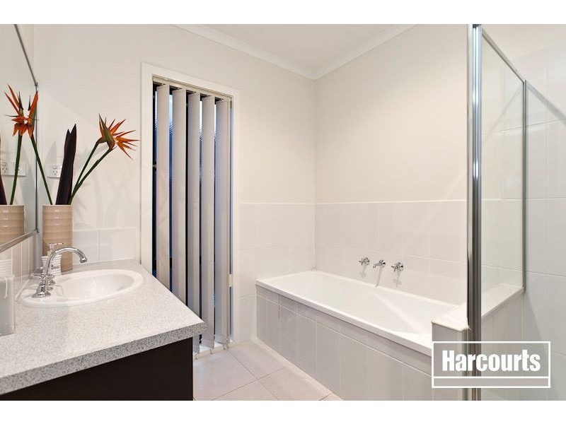 34 Britton Drive, Pakenham VIC 3810